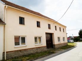 Prodej, rodinný dům 2x 3+1, 875 m2, Vyškov, Luleč