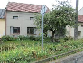 Prodej, rodinný dům 2+1, 389 m2, Křižanovice u Vyškova