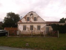 Prodej, rodinný dům, 1850 m2, Šternberk- Lhota