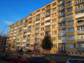 Pronájem, byt 2+1, Louny, ul.17.listopadu