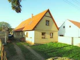 Prodej, rodinný dům, 4+ kk, 3300 m2, Pavlíkov