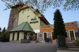 Prodej, hotel Partyzán, Chomutov - Vrch Strážiště