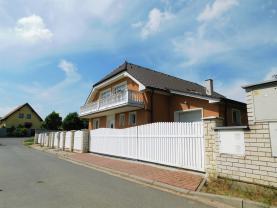 Prodej, rodinný dům 7+kk, 1370 m2, Šestajovice, ul. Trnková