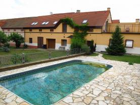Prodej, rodinný dům 5+1, 1440 m2, Pišťany