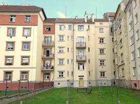 Prodej, byt 2+1, 59 m2, Cheb, ul. Na Hradčanech
