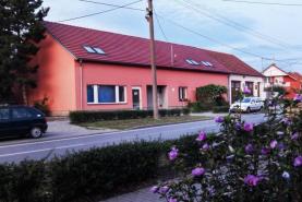 Pronájem, obchodní prostory, 146 m2, Těšany