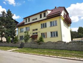 Pronájem, obchodní prostory, 110 m2, Nové Město na Moravě