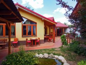 Prodej, obchodní prostory, 298 m2, Klecany