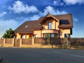 Prodej, rodinný dům 6+1, 1320 m2, Doubek u Říčan