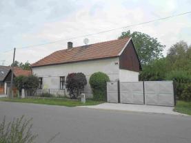 House, Kolín, Choťovice