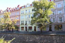 Pronájem, obchodní prostory, 209 m2, Karlovy Vary