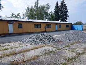 Pronájem, sklad + nádvoří, 150 + 550 m2, Mníšek pod Brdy