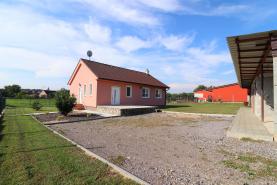 Prodej, rodinný dům 4+1, 1200 m2, Žerotice