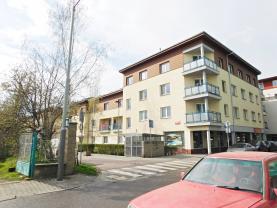 Pronájem, byt 1+kk, 38 m2, Praha 5 - Radotín.