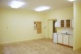 Pronájem, kancelářské prostory, 130 m2, Vizovice