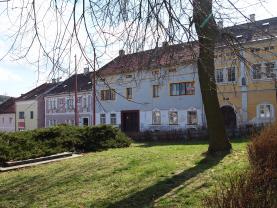 Prodej, nájemní dům, 588 m2, Žlutice, ul. Velké náměstí