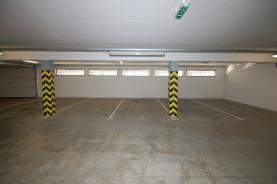 Pronájem, garážové stání 12 m2, Brno, ul. Žabí
