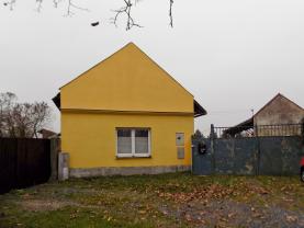 Prodej, rodinný dům - zemědělská usedlost, 4024 m2, Stratov