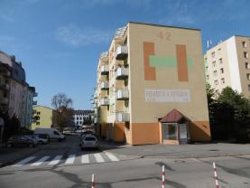 Pronájem, nebytové prostory, 100 m2