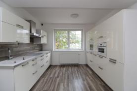 Prodej, byt 3+kk, 74 m², zahrada, 99 m², Přezletice