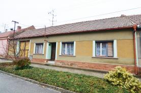 Prodej, rodinný dům 4+1, Ladná, ul. Lužní