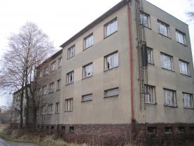 Prodej, komerční objekt 417 m2 a pozemek 877 m2
