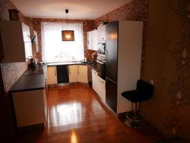 Prodej, rodinný dům, 262 m2, Chrast