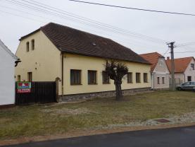 Prodej, rodinný dům 6+1, Zvíkovec