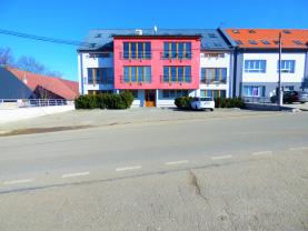 Prodej, byt 1+kk, 43 m2, Břežany u Lešan - Týnec nad Sázavou