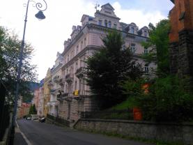 Prodej, byt 4+1, 110 m2, Karlovy Vary, Zámecký vrch