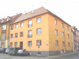 Pronájem, byt 1+kk, 26 m2, Cheb, ul. Kasární náměstí