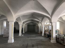 Pronájem, komerční prostor, 380 m2, Velké Hoštice