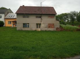 House, Olomouc, Tršice
