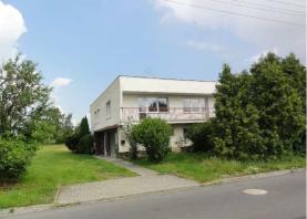 House, Opava, Holasovice