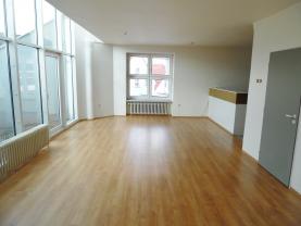 Flat 3+kk for rent, 103 m2, Jindřichův Hradec, Nádražní