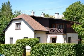 House, Náchod, Borová