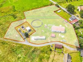 Prodej zemědělského objektu v Křižovatce s pozemkem 10428 m2