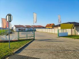 Prodej obchodního objektu, 972 m², Kly