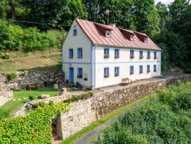 Prodej rodinného domu, 228 m², Libá