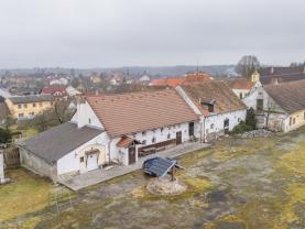 Prodej rozlehlého objektu Vráž + pozemek 16101 m2