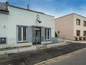 Pronájem bytu 1+kk, 38 m², Holice, ul. Husova