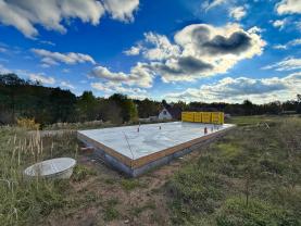 Prodej pozemku k bydlení, 1708 m², Kamenice u Klučenic