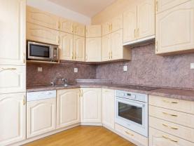 Prodej bytu 3+1 s garáží, 84 m², Olomouc, ul. Mošnerova