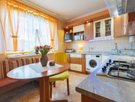 Prodej bytu 3+1, 68 m², Chodov, nová část ul. Husova