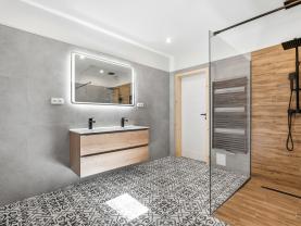 Prodej rodinného domu, 313 m², Železný Brod, Bzí