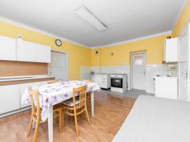 Prodej rodinného domu, 120 m², Lažany