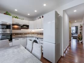 Prodej bytu 2+1, 60 m², Chodov, ul. náměstí 9. května