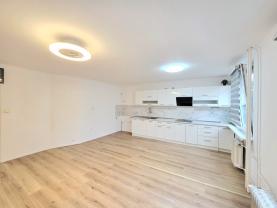 Prodej bytu 3+1, 71 m², Praha, ul. Vokáčova