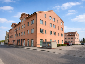 Pronájem bytu 1+kk, 29 m², Šestajovice, ul. Komenského