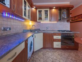 Prodej bytu 3+1, 68 m², Chodov, nová část ul. Husova